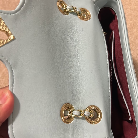 Great shoulder purse. - Picture 2 of 3